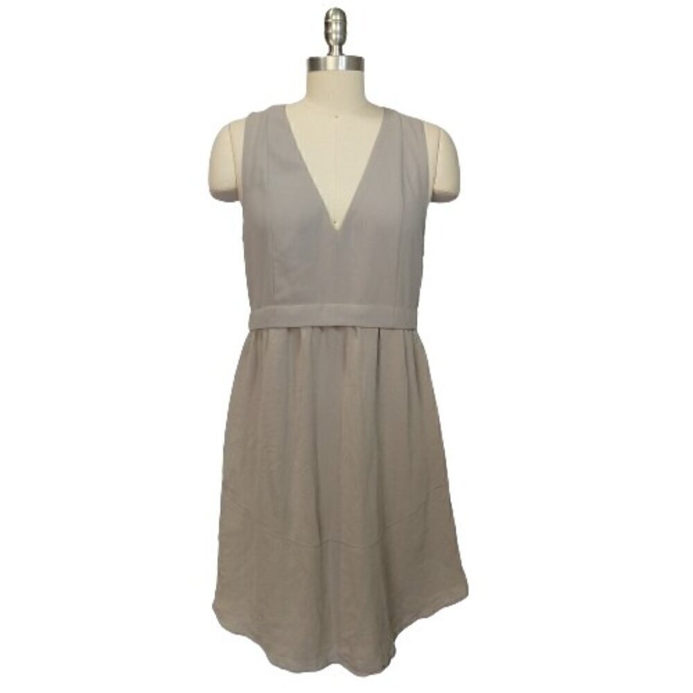 Aritzia Wilfred Vignette Dress Size 6 Dove Gray Japanese Silk Sleeveless V Neck